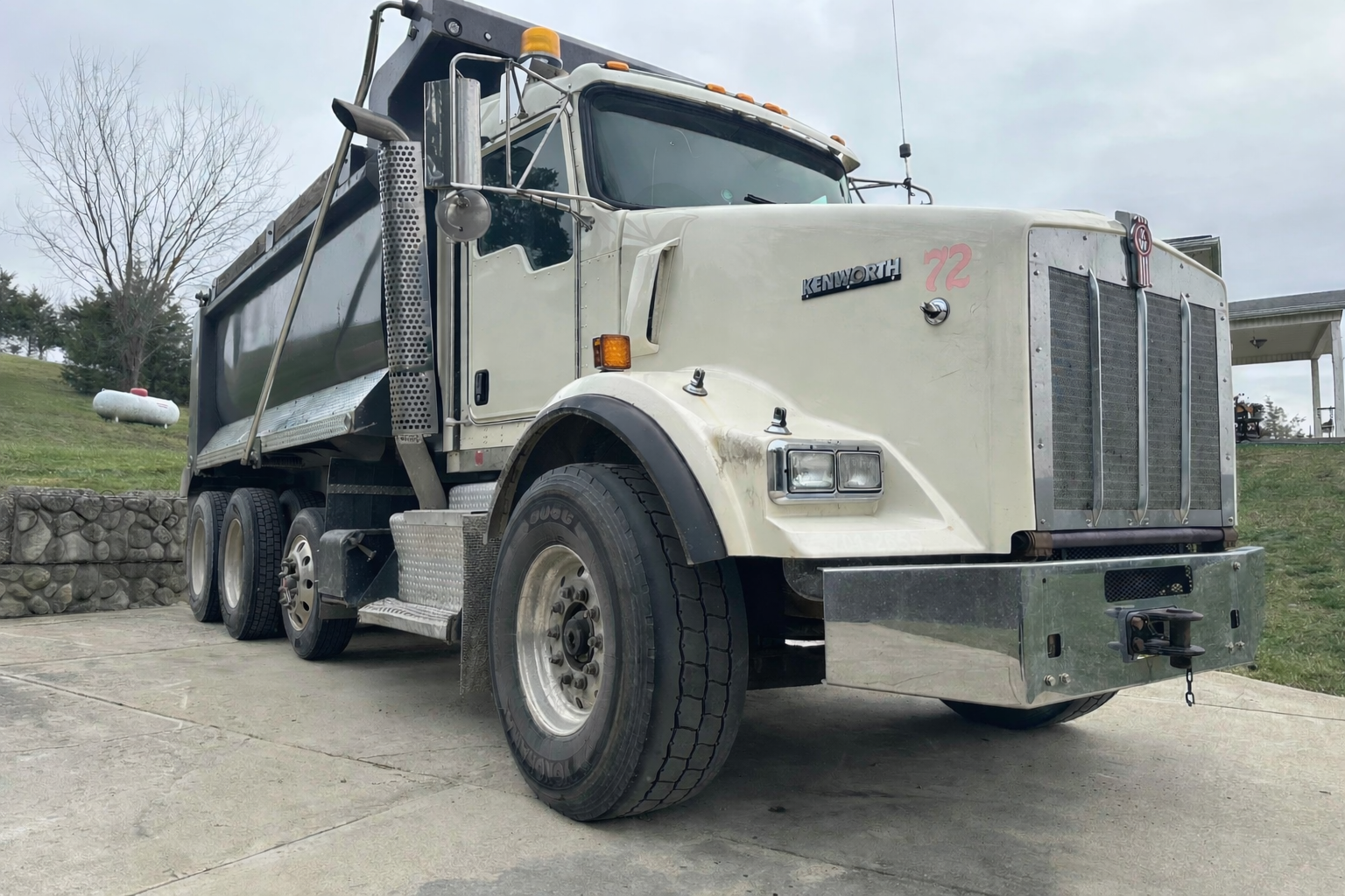 2015 KENWORTH T800 - Image 2